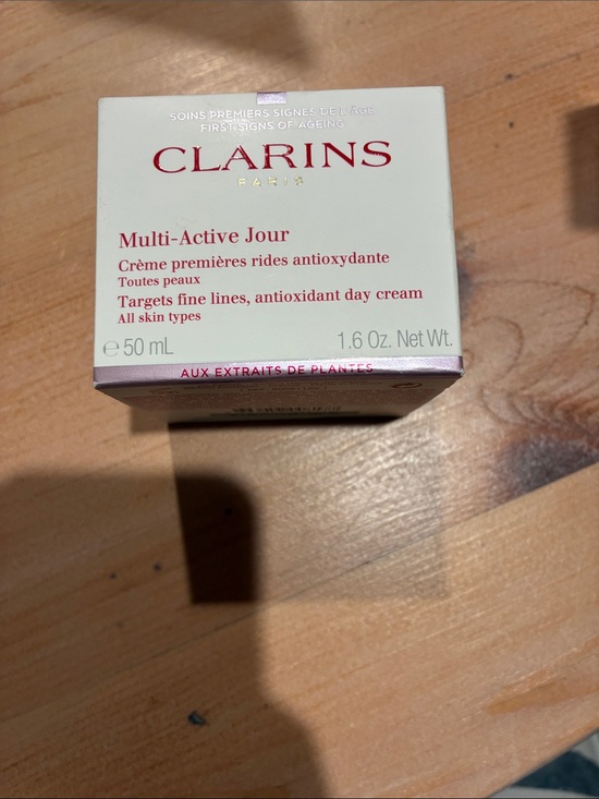 Clarins Other - Clarins Multi-Active Jour Day Cream - White with Pink Accents
